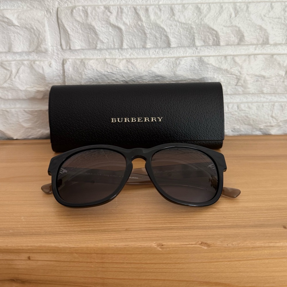 Burberry Black Sunglasses with Case